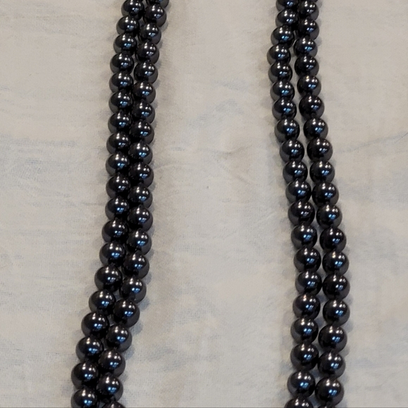 RMN Faux Pearl Knotted Necklace - Picture 6 of 8